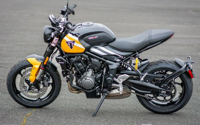 2025 Triumph Trident 660 Cosmic Yellow/Sapphire Black