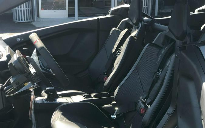 2026 Can-Am MAVERICK R MAX X RS 999T DCT