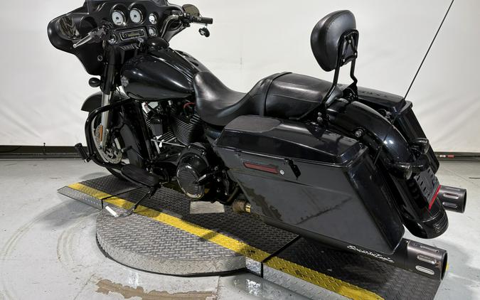 2013 Harley-Davidson® Street Glide® Midnight Pearl