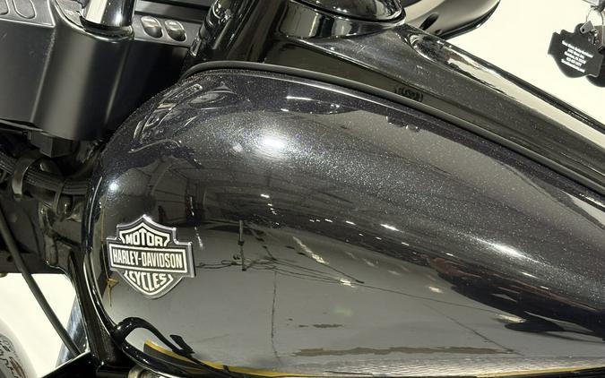 2013 Harley-Davidson® Street Glide® Midnight Pearl