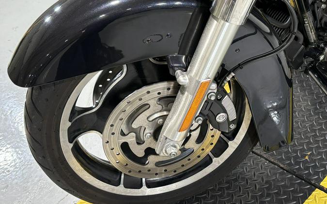 2013 Harley-Davidson® Street Glide® Midnight Pearl