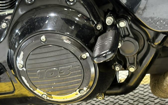 2013 Harley-Davidson® Street Glide® Midnight Pearl