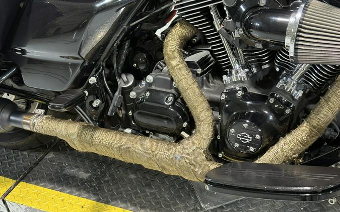 2013 Harley-Davidson® Street Glide® Midnight Pearl