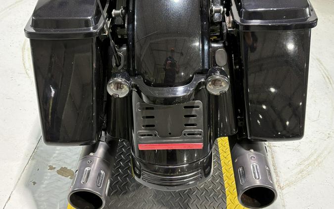 2013 Harley-Davidson® Street Glide® Midnight Pearl