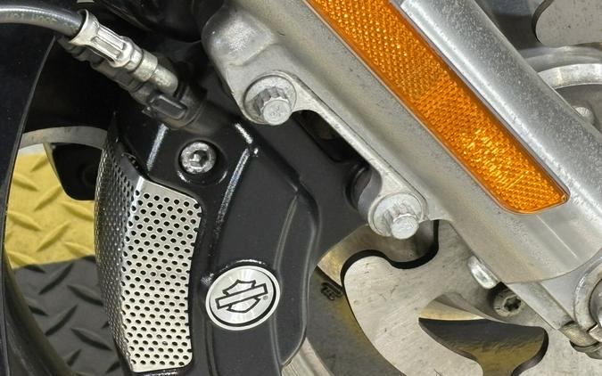 2013 Harley-Davidson® Street Glide® Midnight Pearl