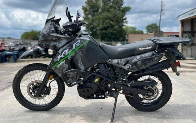 2017 Kawasaki KLR™650 Camo
