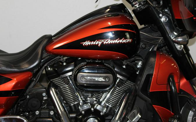 2017 Harley-Davidson® CVO™ Street Glide® SUN OR/SF BLK W/PINSTRIPE