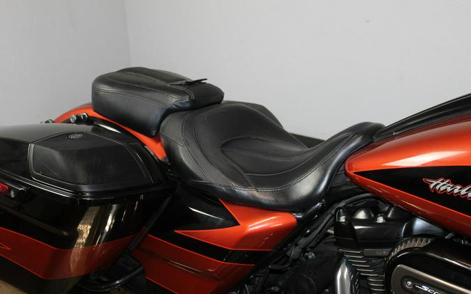 2017 Harley-Davidson® CVO™ Street Glide® SUN OR/SF BLK W/PINSTRIPE
