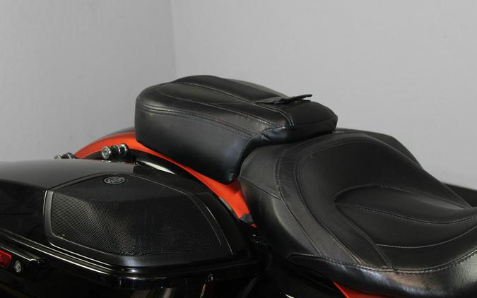 2017 Harley-Davidson® CVO™ Street Glide® SUN OR/SF BLK W/PINSTRIPE