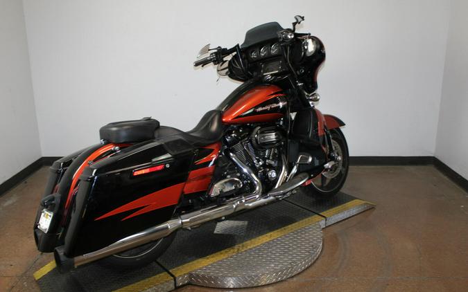 2017 Harley-Davidson® CVO™ Street Glide® SUN OR/SF BLK W/PINSTRIPE
