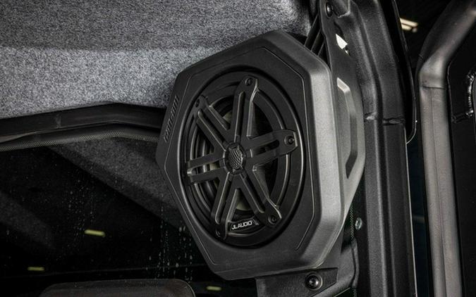 2026 Can-Am Defender MAX Limited HD11 Desert Tan & Carbon Blac