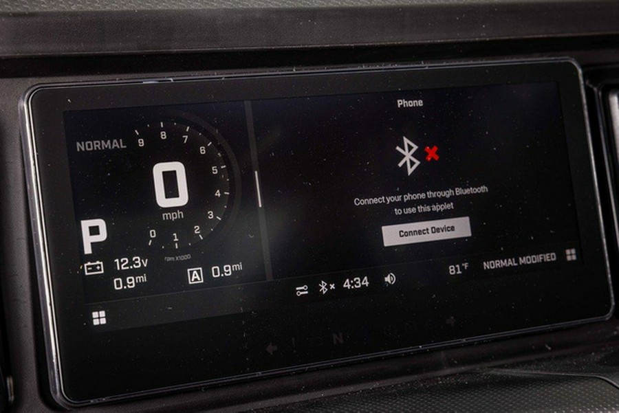 2026 Can-Am Defender MAX Limited HD11 Desert Tan & Carbon Blac