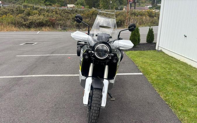 2025 Husqvarna Norden 901 Expedition