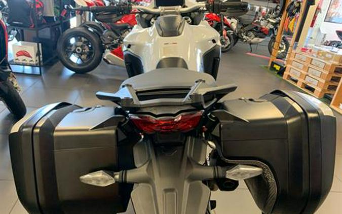 2023 Ducati Multistrada V4 S Travel & Radar Spoked Wheels