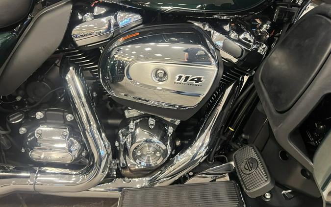 2024 Harley-Davidson Tri-Glide Ultra FLHTCUTG