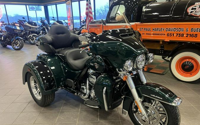 2024 Harley-Davidson Tri-Glide Ultra FLHTCUTG