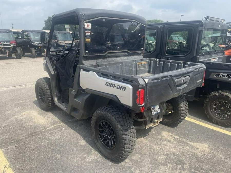 2019 Can-Am® Defender XT™ HD8