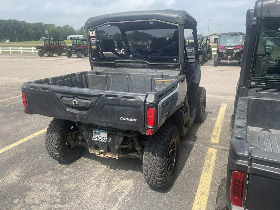 2019 Can-Am® Defender XT™ HD8