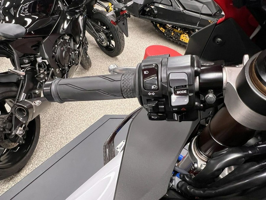 2026 Yamaha YZF-R1 70th Anniversary Edition