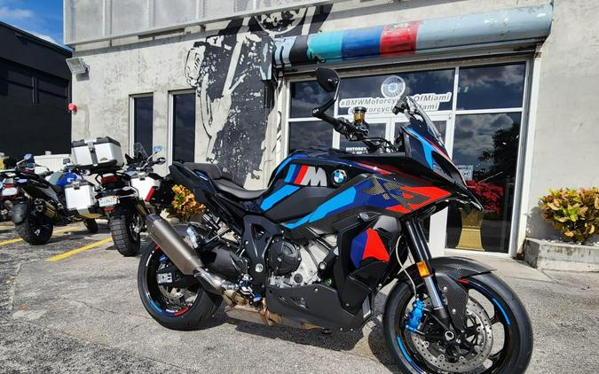 2026 BMW M 1000 XR