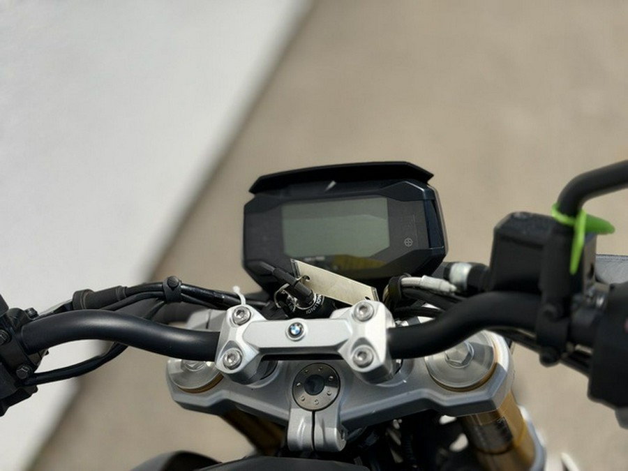 2019 BMW G 310 R Pearl White Metallic