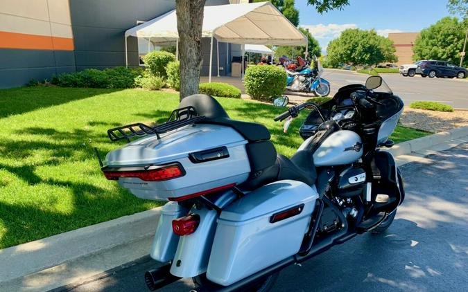 2023 Harley-Davidson Road Glide Limited Atlas Silver Metallic