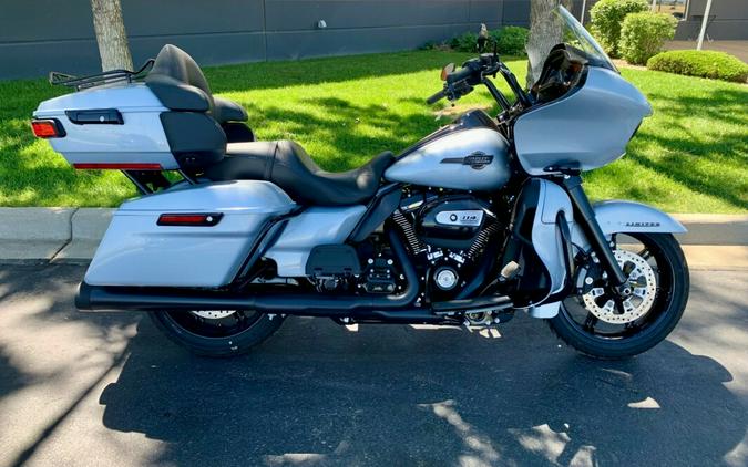 2023 Harley-Davidson Road Glide Limited Atlas Silver Metallic