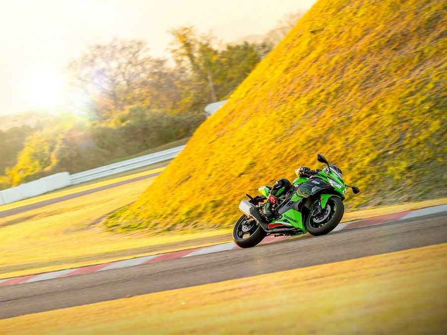 2024 Kawasaki Ninja® ZX™-4RR KRT Edition ABS