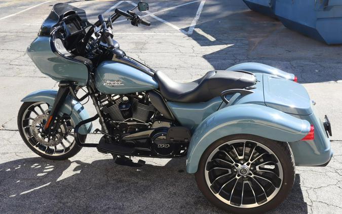2024 Harley-Davidson Road Glide 3 Sharkskin Blue - Black Finish