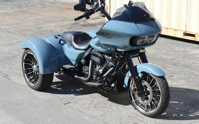2024 Harley-Davidson Road Glide 3 Sharkskin Blue - Black Finish