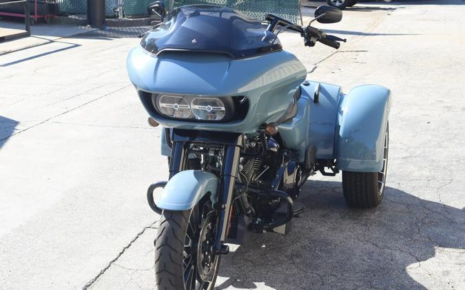 2024 Harley-Davidson Road Glide 3 Sharkskin Blue - Black Finish