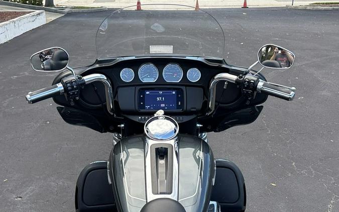 2025 Harley-Davidson Trike FLHTCUTG - Tri Glide Ultra