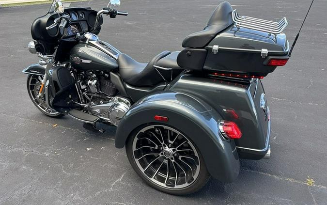 2025 Harley-Davidson Trike FLHTCUTG - Tri Glide Ultra