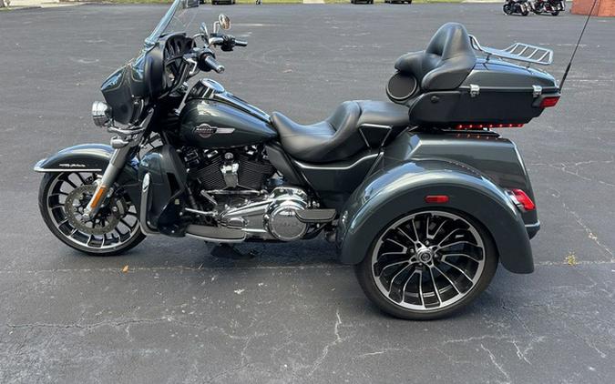 2025 Harley-Davidson Trike FLHTCUTG - Tri Glide Ultra