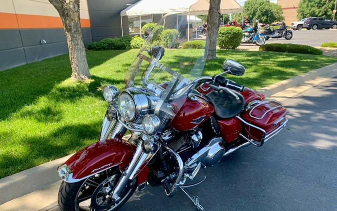 2021 Harley-Davidson Road King Billiard Red