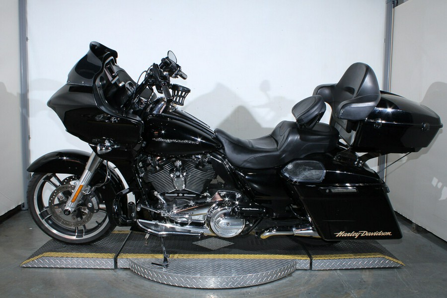 Used 2019 Harley-Davidson Road Glide Grand American Touring FLTRX Motorcycle For Sale In Miami, Florida