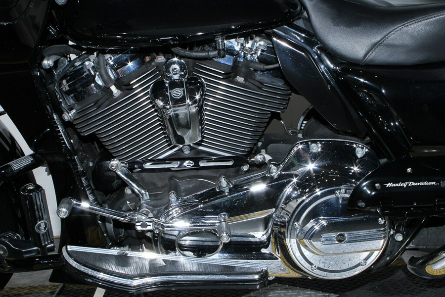 Used 2019 Harley-Davidson Road Glide Grand American Touring FLTRX Motorcycle For Sale In Miami, Florida
