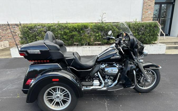 2018 Harley-Davidson Trike FLHTCUTG - Tri Glide Ultra
