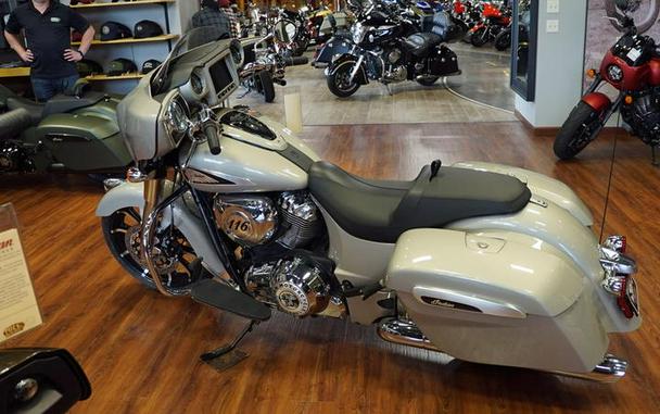 2023 Indian Motorcycle® Chieftain® Limited Silver Quartz Metallic