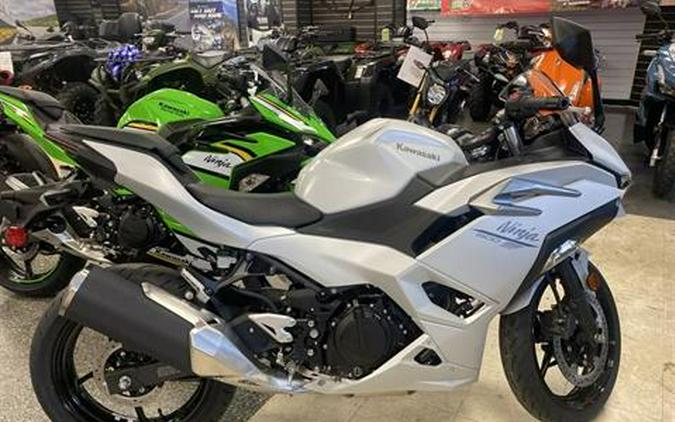 2025 Kawasaki Ninja 500 ABS