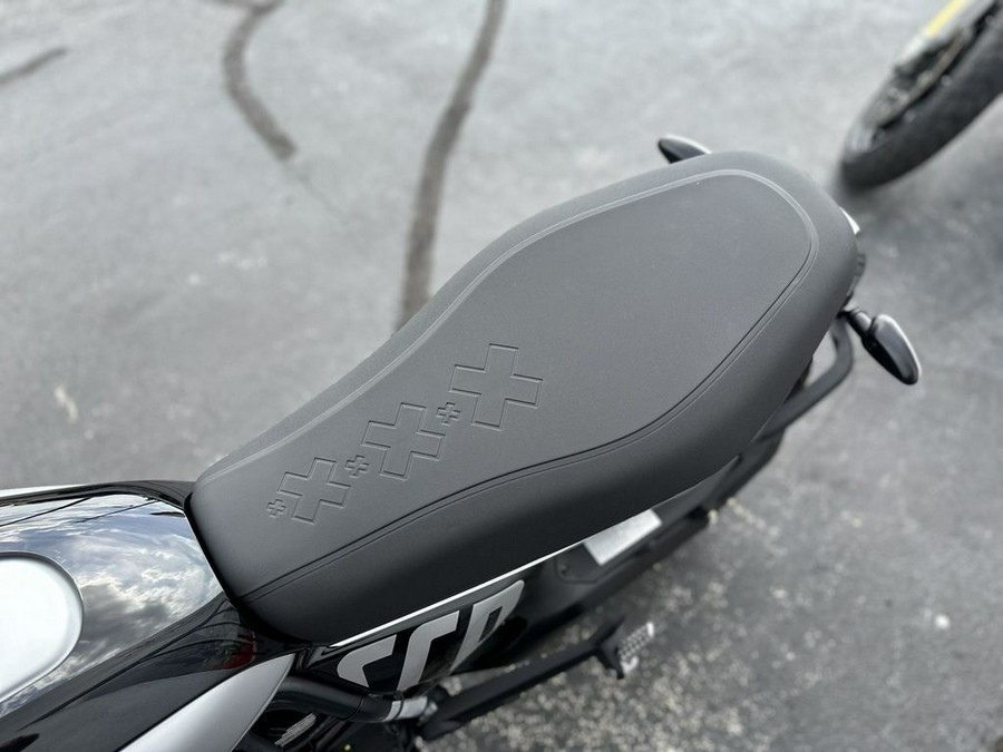 2025 Ducati Scrambler Icon Thrilling Black - 004733