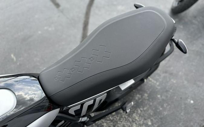 2025 Ducati Scrambler Icon Thrilling Black - 004733