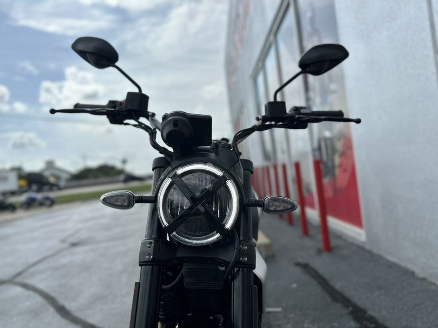 2025 Ducati Scrambler Icon Thrilling Black - 004733