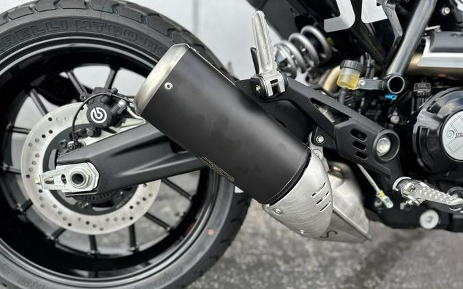 2025 Ducati Scrambler Icon Thrilling Black - 004733