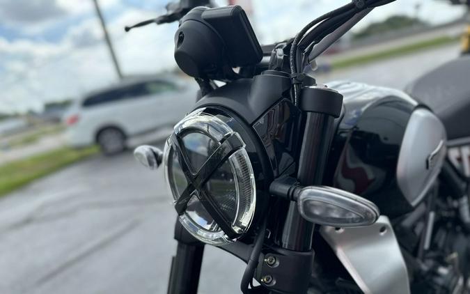 2025 Ducati Scrambler Icon Thrilling Black - 004733