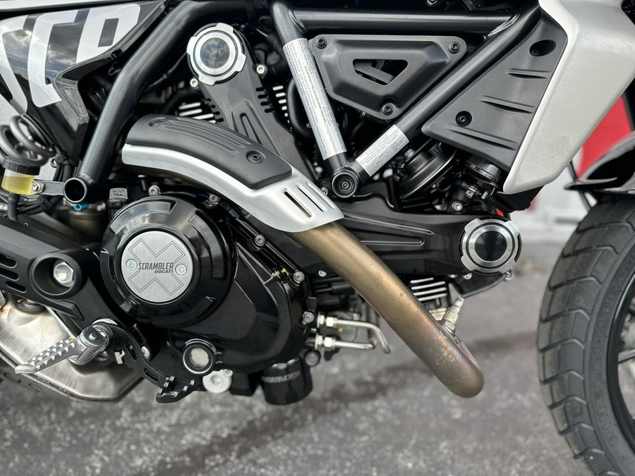 2025 Ducati Scrambler Icon Thrilling Black - 004733