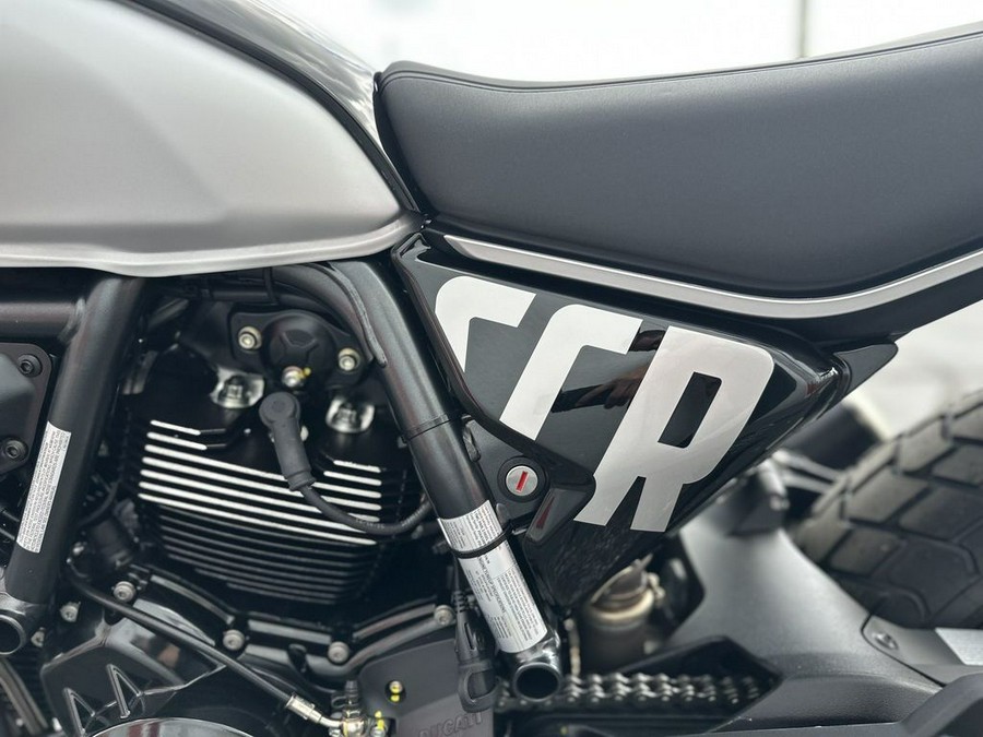 2025 Ducati Scrambler Icon Thrilling Black - 004733