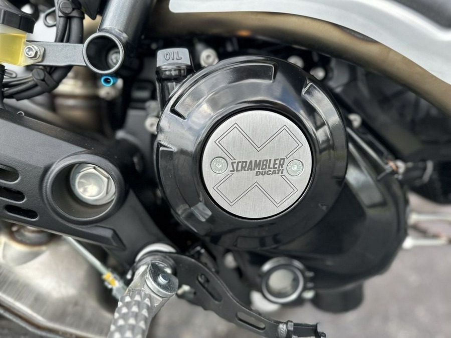 2025 Ducati Scrambler Icon Thrilling Black - 004733