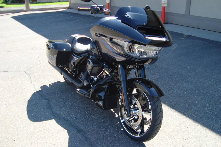 2026 Harley-Davidson® Road Glide® Vivid Black Black Trim