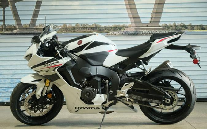 2026 Honda CBR1000RR-R Fireblade SP